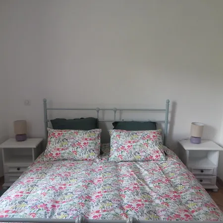 여관 De La Petite Casserole *